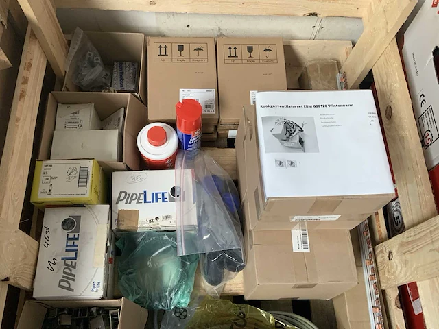 Partij installatiemateriaal - afbeelding 3 van  5