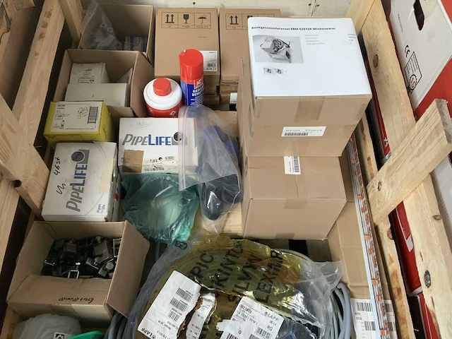 Partij installatiemateriaal - afbeelding 4 van  5