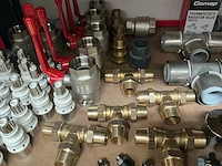 Partij installatiemateriaal - afbeelding 3 van  11