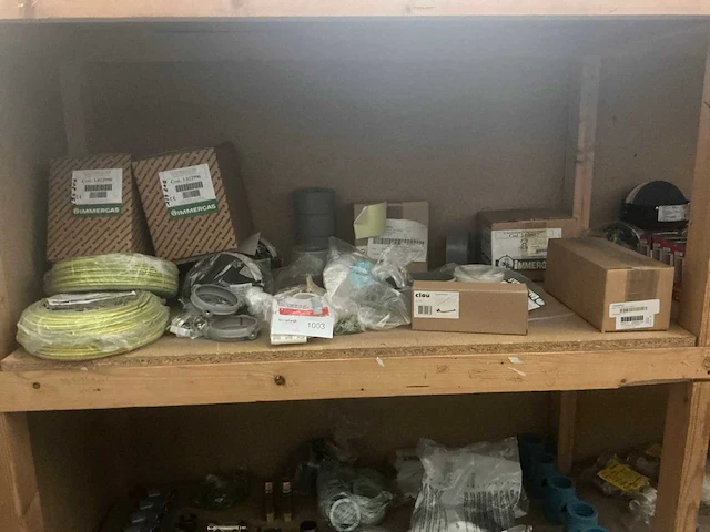 Partij installatiemateriaal - afbeelding 1 van  10