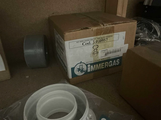 Partij installatiemateriaal - afbeelding 9 van  10