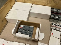 Partij installatiemateriaal - afbeelding 8 van  9