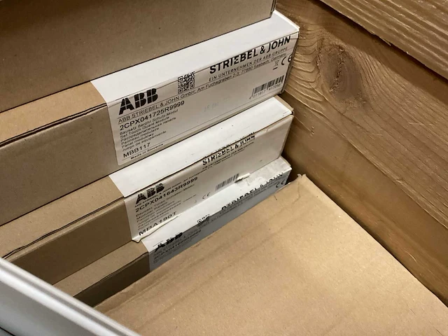 Partij installatiemateriaal - afbeelding 4 van  5
