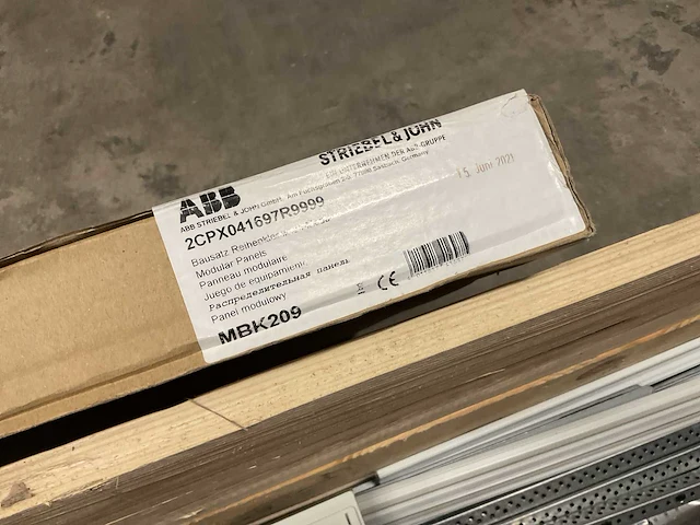 Partij installatiemateriaal - afbeelding 5 van  5