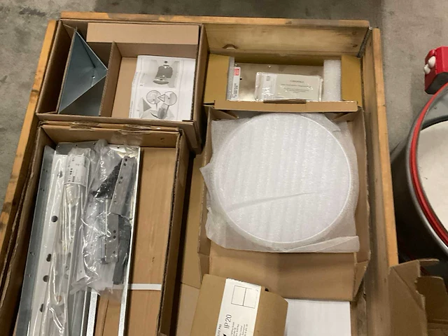 Partij installatiemateriaal - afbeelding 4 van  5