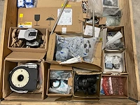 Partij installatiemateriaal - afbeelding 2 van  3