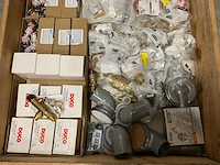 Partij installatiemateriaal - afbeelding 2 van  9