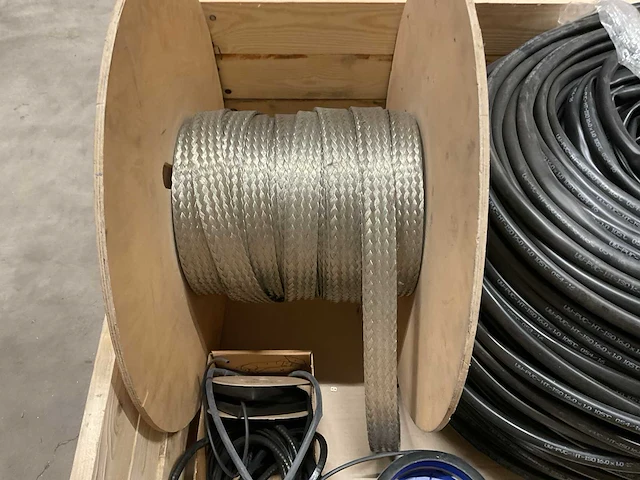 Partij installatiemateriaal - afbeelding 2 van  5