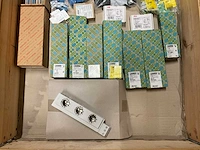 Partij installatiemateriaal - afbeelding 2 van  8