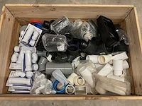 Partij installatiemateriaal - afbeelding 1 van  3
