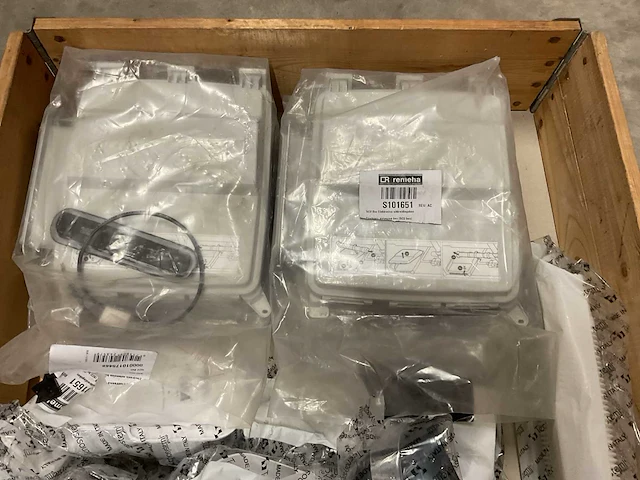 Partij installatiemateriaal - afbeelding 4 van  4