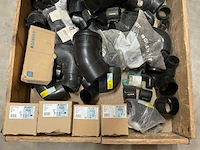 Partij installatiemateriaal - afbeelding 2 van  3