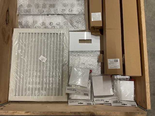 Partij installatiemateriaal - afbeelding 2 van  8