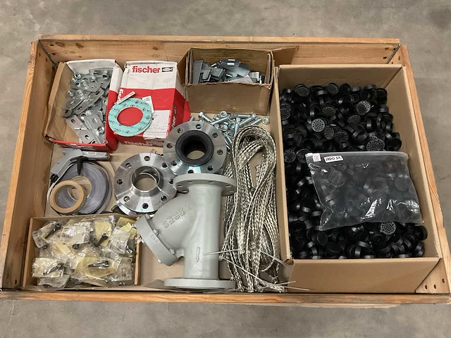 Partij installatiemateriaal - afbeelding 1 van  5