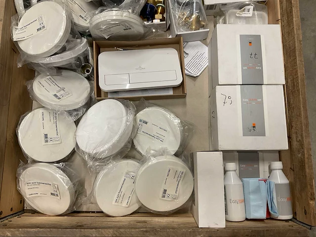 Partij installatiemateriaal - afbeelding 2 van  3