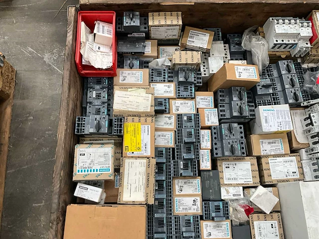 Partij installatiemateriaal - afbeelding 6 van  7