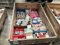 Partij installatiemateriaal - afbeelding 1 van  7