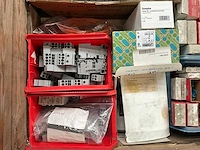Partij installatiemateriaal - afbeelding 2 van  7