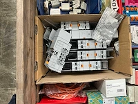 Partij installatiemateriaal - afbeelding 3 van  7