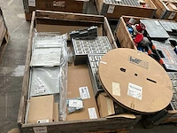 Partij installatiemateriaal - afbeelding 1 van  10