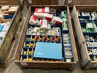 Partij installatiemateriaal - afbeelding 1 van  5