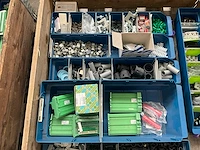 Partij installatiemateriaal - afbeelding 2 van  3