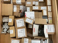 Partij installatiemateriaal - afbeelding 6 van  12