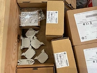 Partij installatiemateriaal - afbeelding 11 van  12