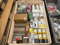 Partij installatiemateriaal - afbeelding 1 van  10
