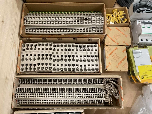 Partij installatiemateriaal - afbeelding 7 van  10