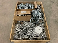 Partij installatiemateriaal - afbeelding 1 van  3