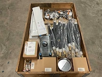 Partij installatiemateriaal - afbeelding 1 van  9
