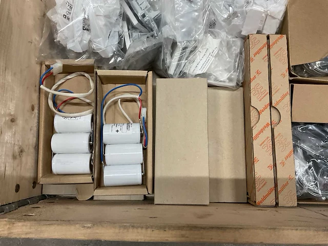 Partij installatiemateriaal - afbeelding 8 van  8