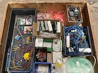 Partij installatiemateriaal - afbeelding 3 van  3