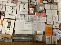 Partij installatiemateriaal - afbeelding 4 van  7