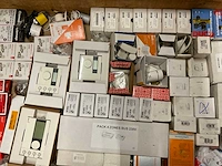 Partij installatiemateriaal - afbeelding 5 van  7