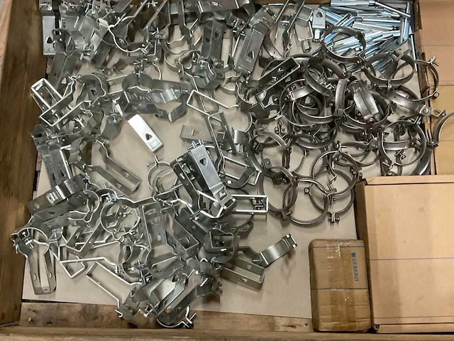 Partij installatiemateriaal - afbeelding 4 van  5