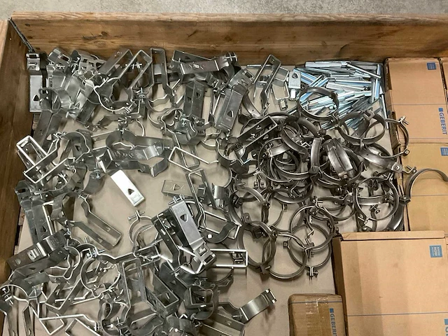Partij installatiemateriaal - afbeelding 5 van  5