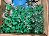 Partij installatiemateriaal - afbeelding 2 van  3