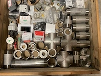 Partij installatiemateriaal - afbeelding 2 van  3