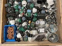 Partij installatiemateriaal - afbeelding 2 van  3