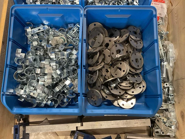 Partij installatiemateriaal - afbeelding 3 van  4