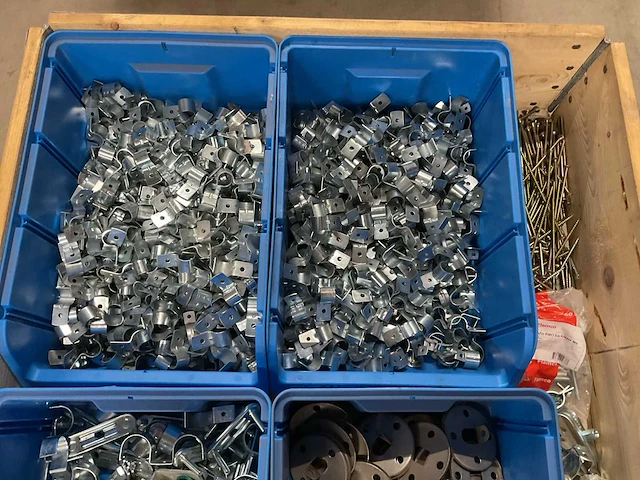Partij installatiemateriaal - afbeelding 4 van  4