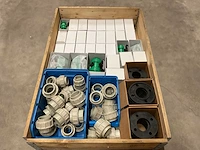 Partij installatiemateriaal - afbeelding 1 van  6