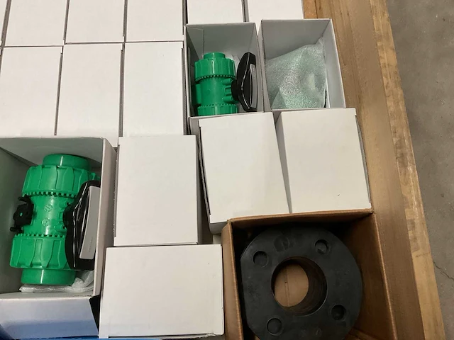 Partij installatiemateriaal - afbeelding 4 van  6