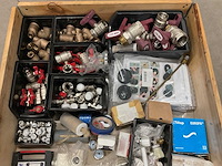 Partij installatiemateriaal - afbeelding 3 van  3