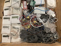 Partij installatiemateriaal - afbeelding 2 van  3