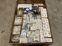 Partij installatiemateriaal