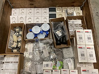 Partij installatiemateriaal - afbeelding 3 van  8