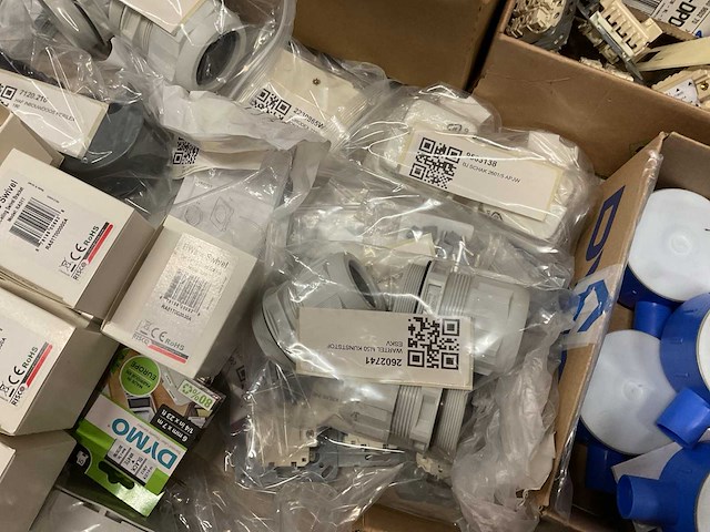 Partij installatiemateriaal - afbeelding 6 van  8